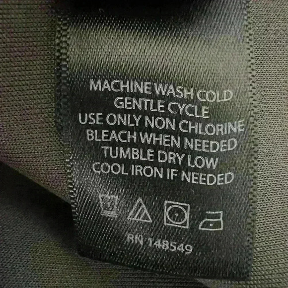 Kenneth Cole Zip Front Sweatshirt. Size L - Picture 12 of 13